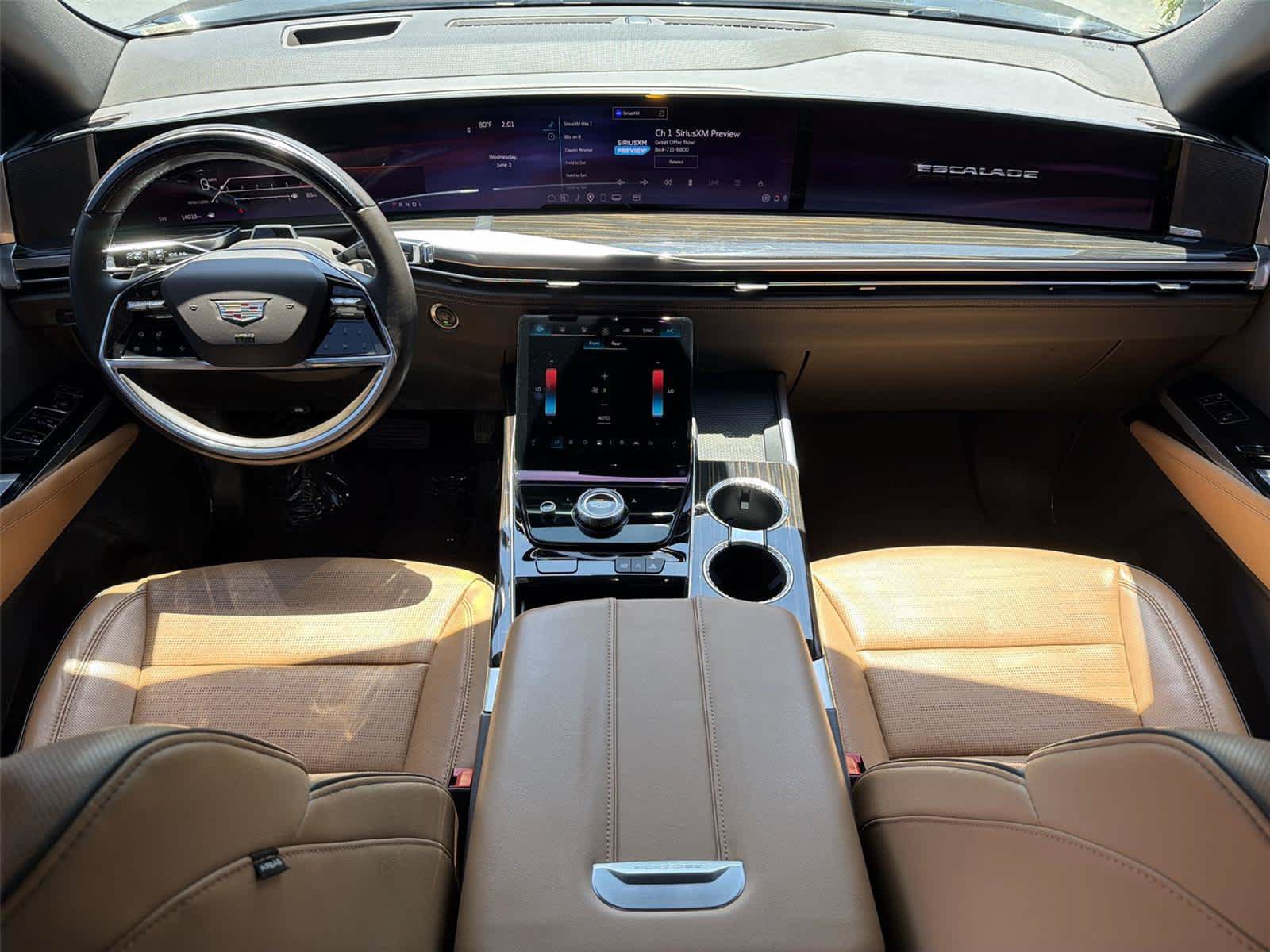 Used 2025 Cadillac Escalade Premium Luxury RWD image 11