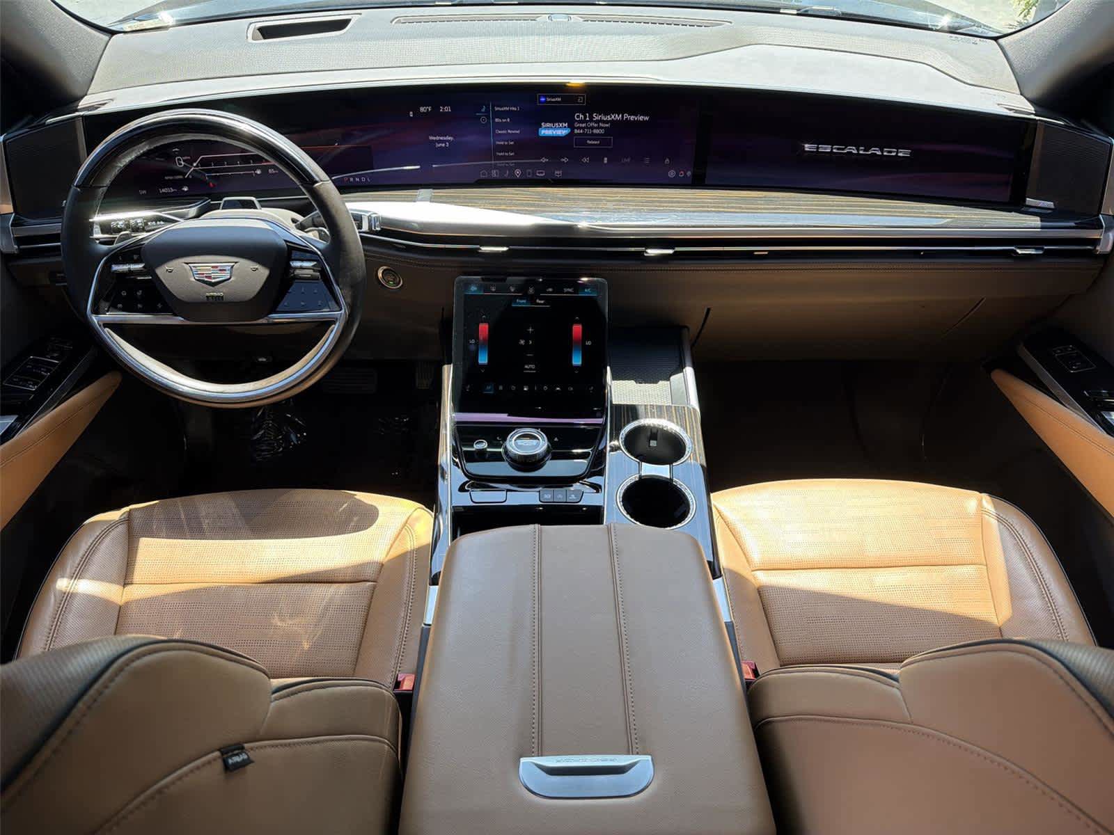 Used 2025 Cadillac Escalade Premium Luxury RWD image 11