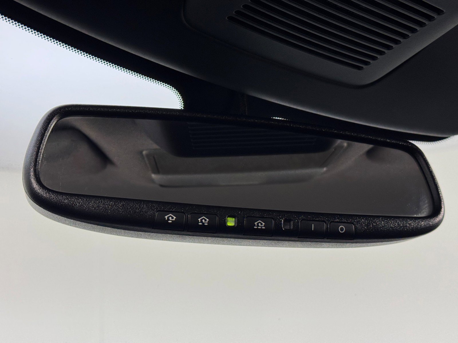 Used 2022 Nissan Pathfinder SL w/ Lighting Package (N92) image 31