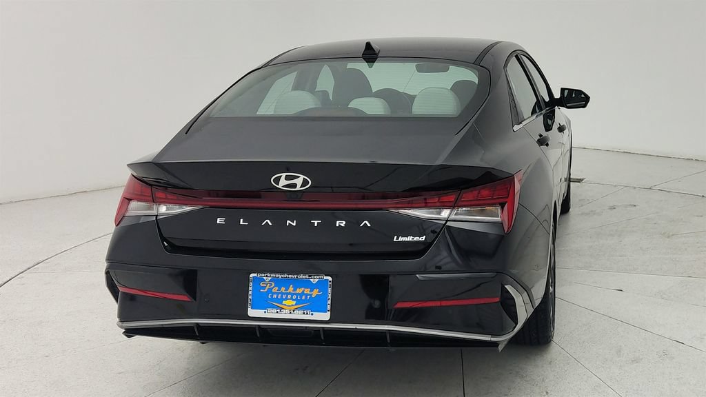 Used 2024 Hyundai Elantra Limited FWD image 6