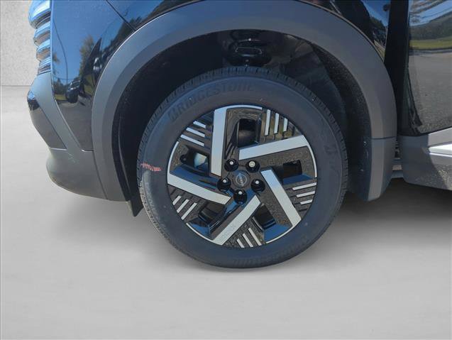 New 2026 Nissan Kicks SV w/ Illumination Package image 19