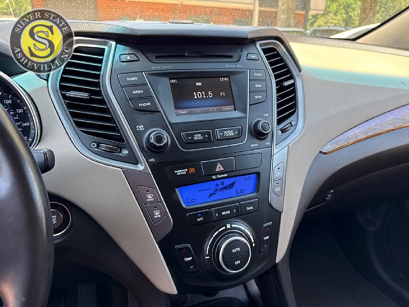 Used 2013 Hyundai Santa Fe Sport 2.0T FWD image 23