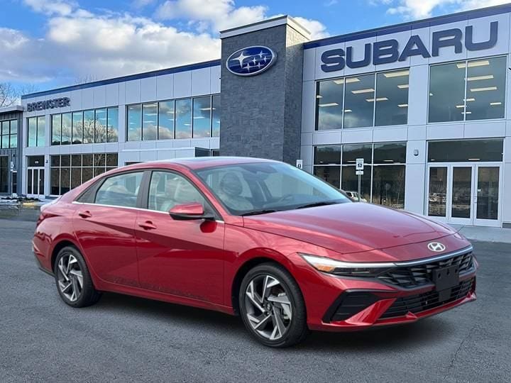 Used 2025 Hyundai Elantra Limited w/ Cargo Package