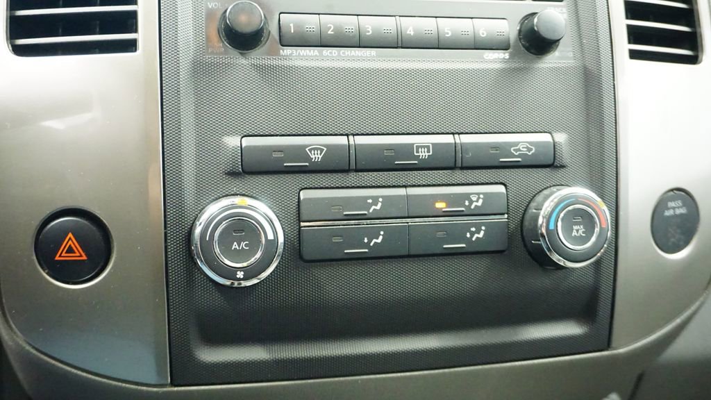 Used 2012 Nissan Frontier SL w/ Moonroof Pkg image 28