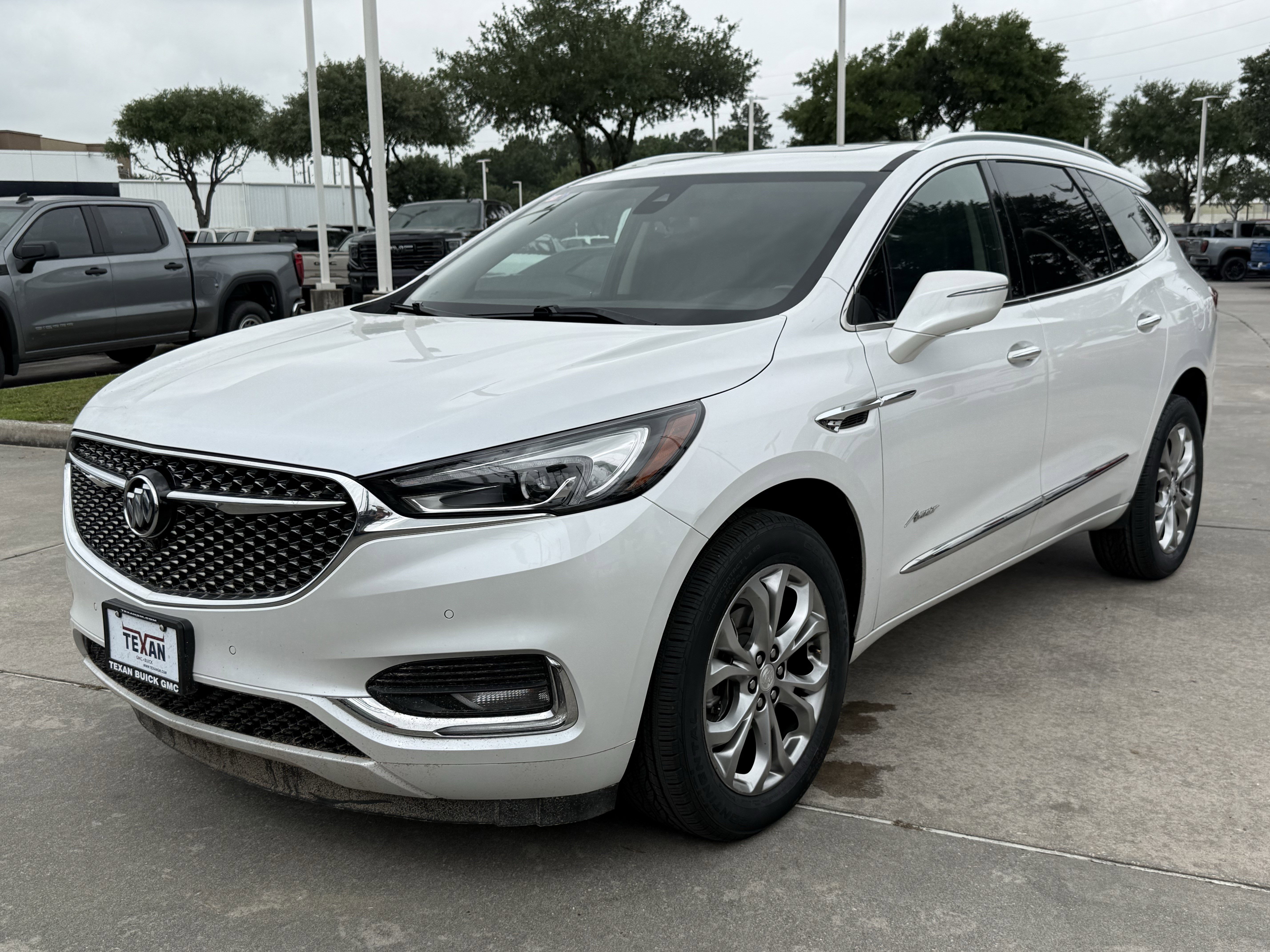 Used 2021 Buick Enclave Avenir FWD image 9