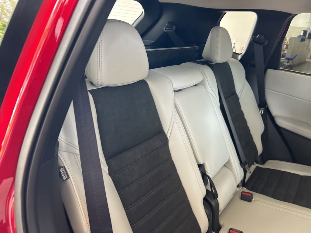 New 2025 Mitsubishi Outlander SE image 27