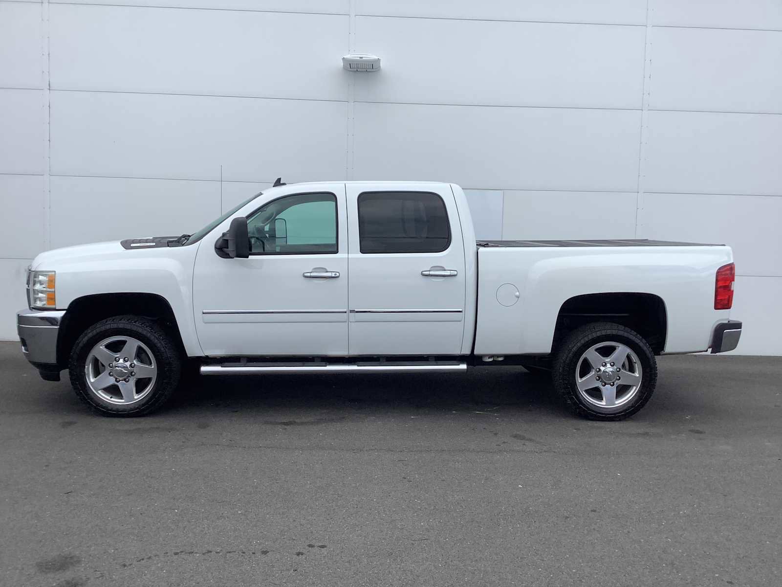 Used 2013 Chevrolet Silverado 2500 LT w/ Custom Sport Truck Package image 2