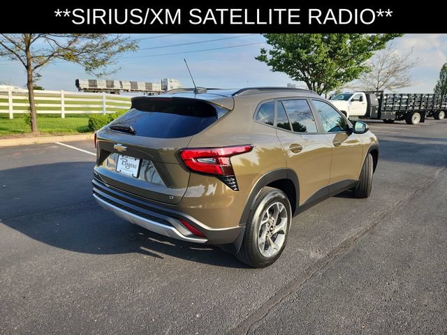 Used 2024 Chevrolet Trax LT w/ Driver Confidence Package FWD image 9