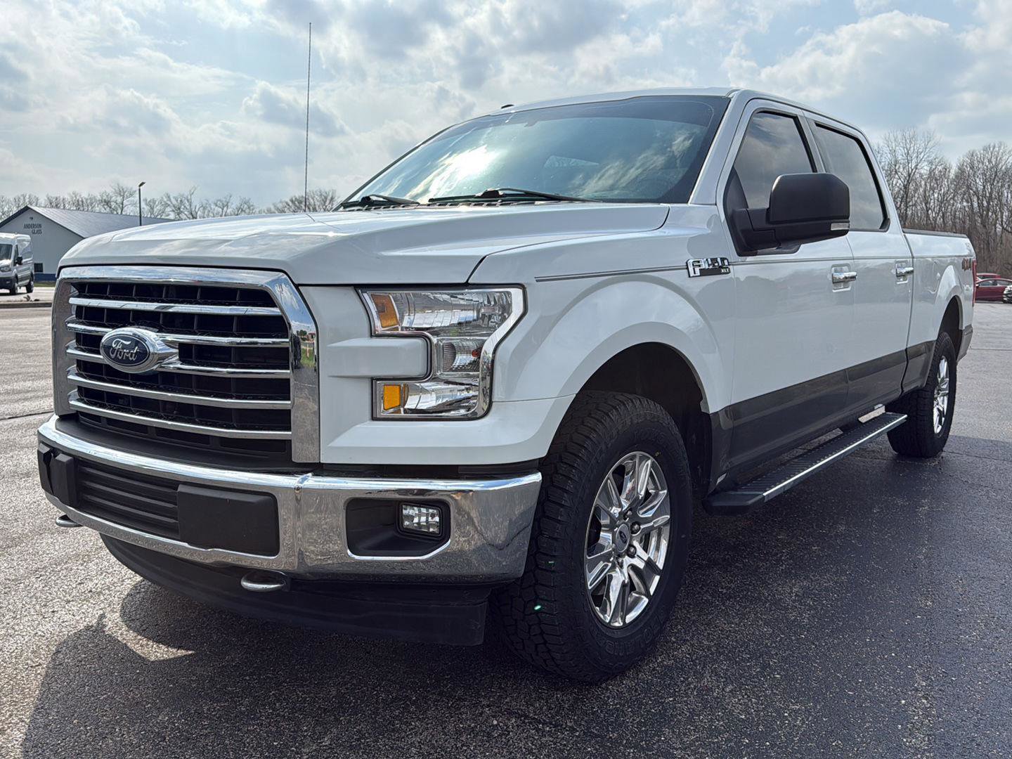 Used 2017 Ford F150 XLT w/ Equipment Group 302A Luxury image 3