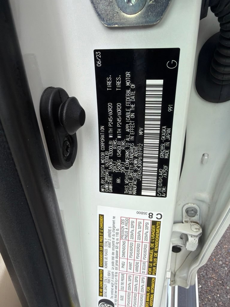 Used 2023 Toyota 4Runner Limited AWD/4WD image 18