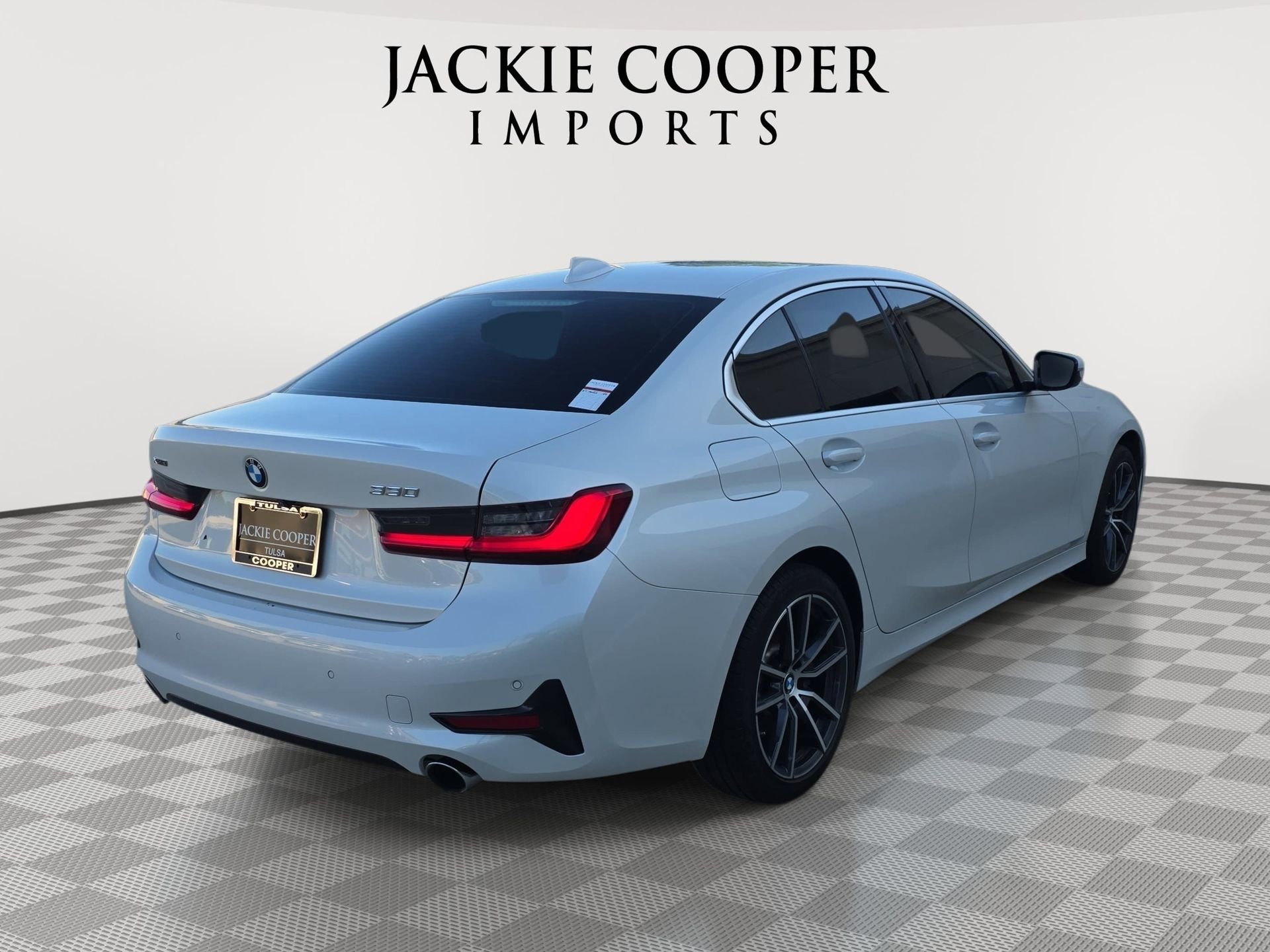Used 2021 BMW 330i xDrive Sedan w/ Convenience Package AWD/4WD image 5