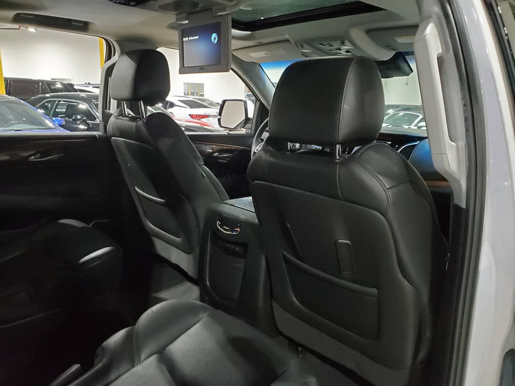 Used 2017 Cadillac Escalade Premium Luxury AWD/4WD image 21