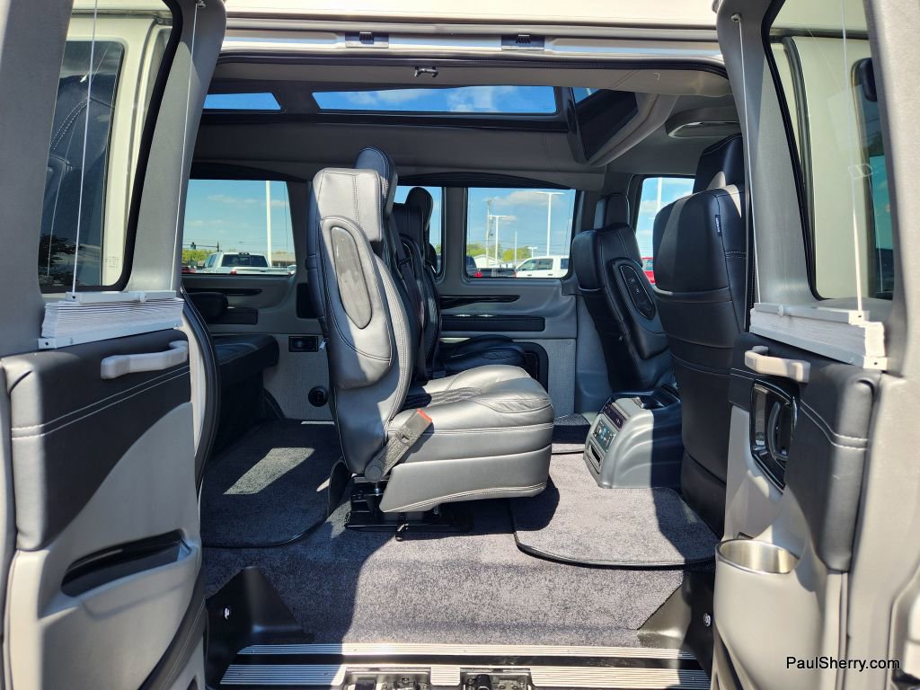 Used 2023 Chevrolet Express 2500 image 48