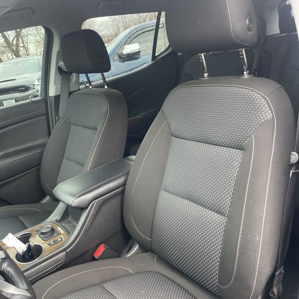 Used 2020 GMC Acadia SLE w/ Driver Convenience Package image 6