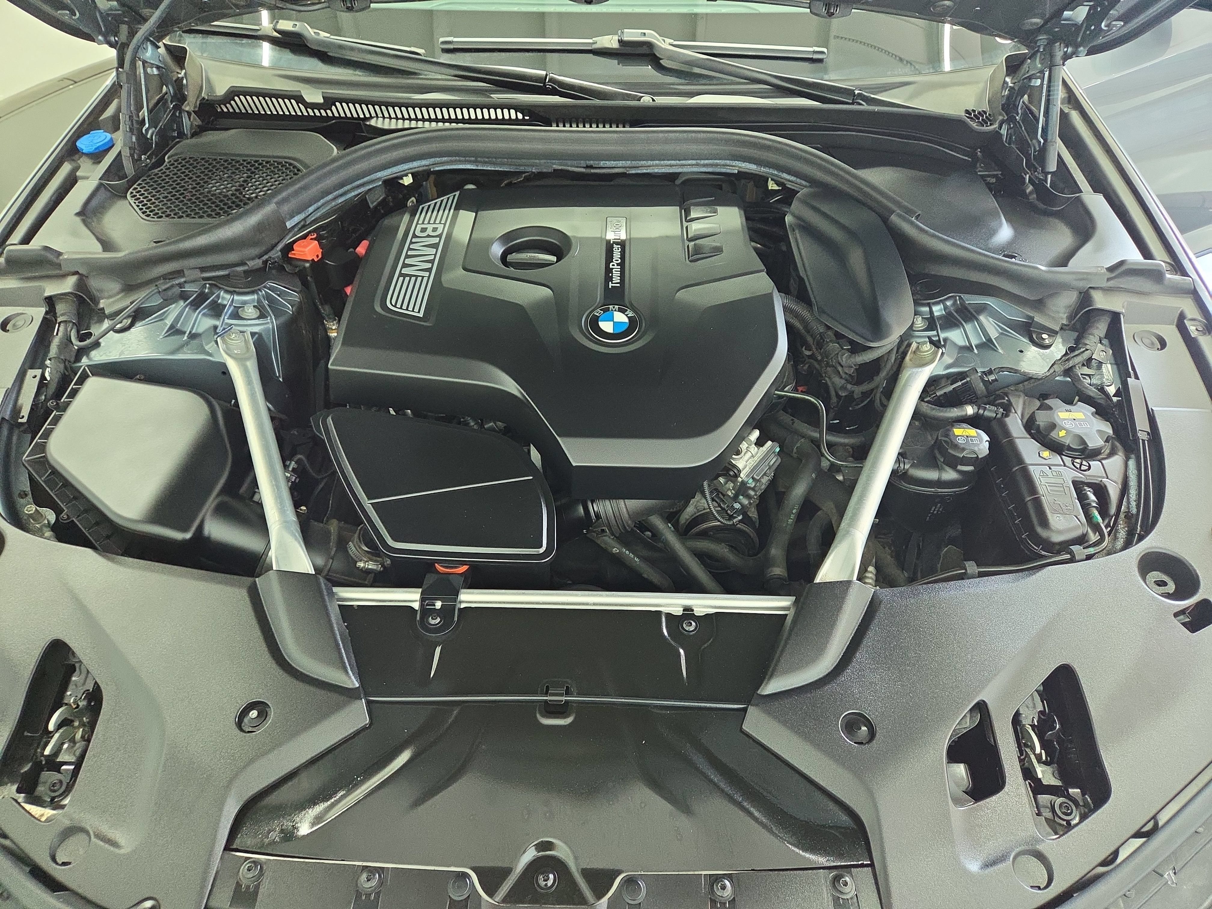 Used 2019 BMW 530i xDrive w/ Convenience Package AWD/4WD image 25