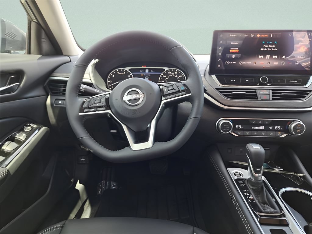 New 2025 Nissan Altima 2.5 SL FWD image 15
