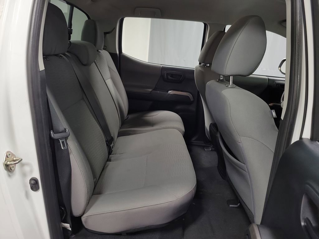 Used 2016 Toyota Tacoma SR5 w/ SR5 Appearance Package (SN) AWD/4WD image 23