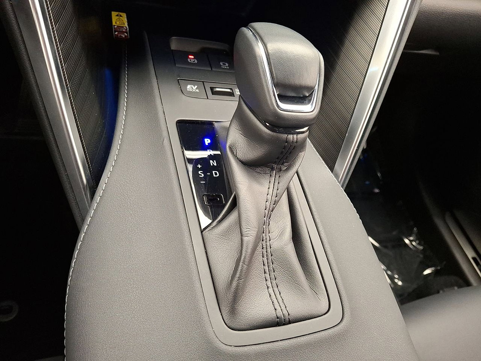 Certified 2023 Toyota Venza XLE image 12