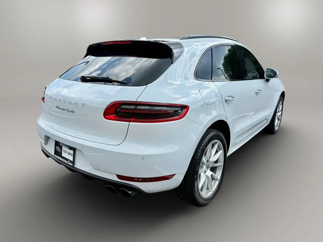 Used 2018 Porsche Macan Turbo AWD/4WD image 5