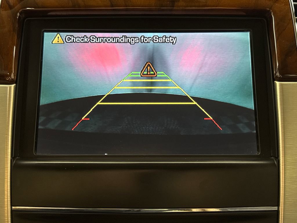 Used 2012 Cadillac Escalade Platinum AWD/4WD image 17