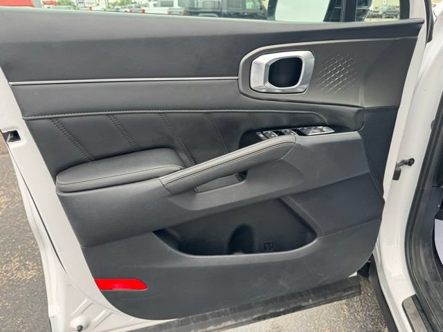 Used 2023 Kia Sorento SX AWD/4WD image 17