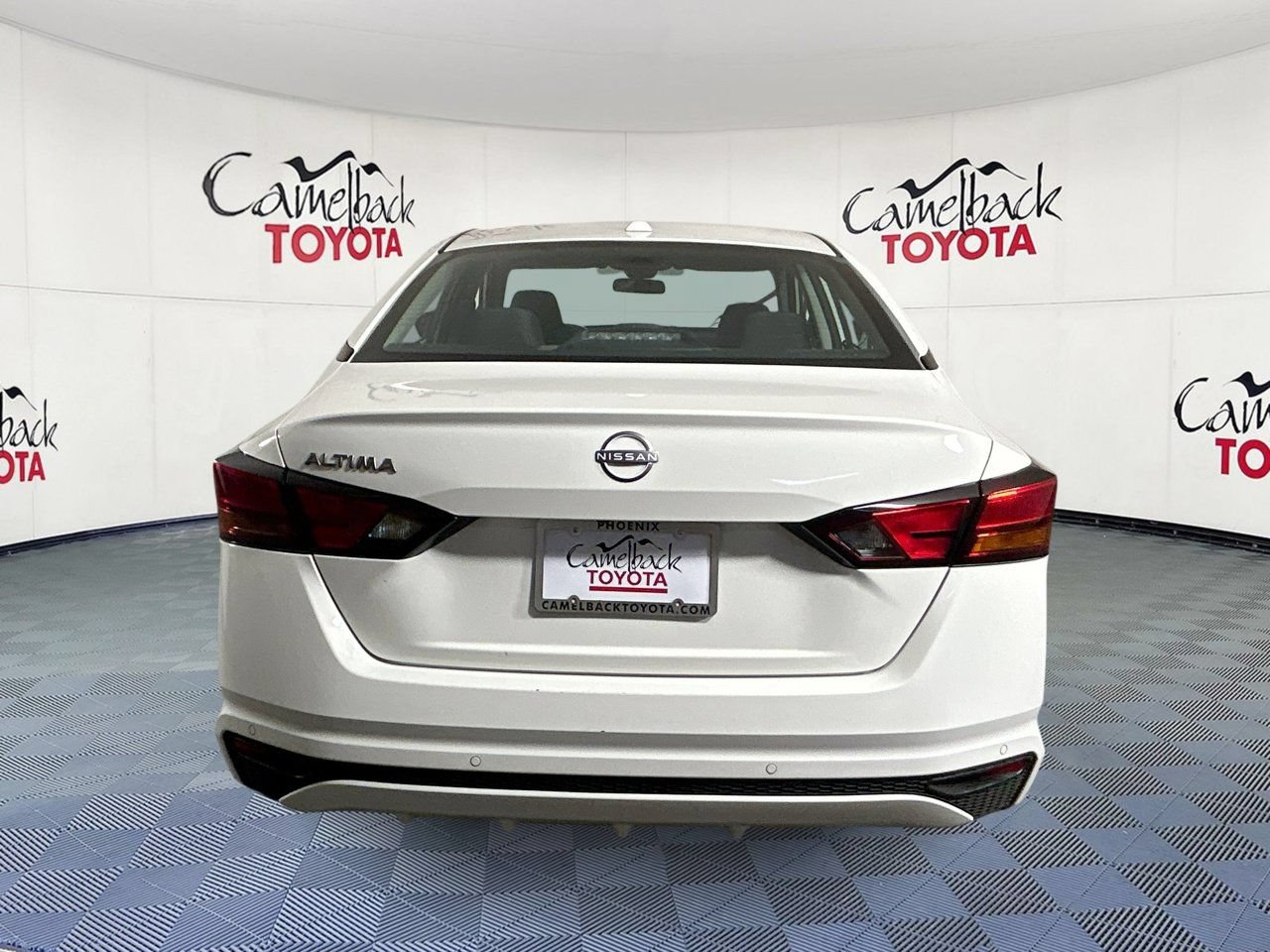 Used 2025 Nissan Altima 2.5 SV FWD image 6