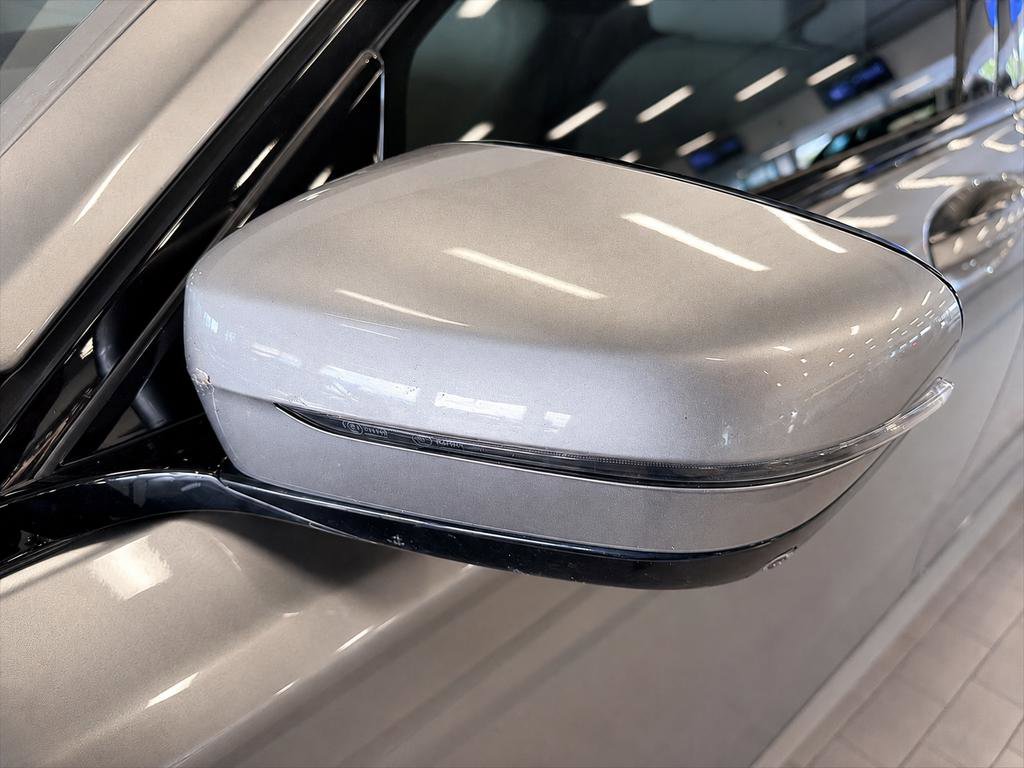 Used 2020 BMW 750i xDrive w/ Autobahn Package AWD/4WD image 10