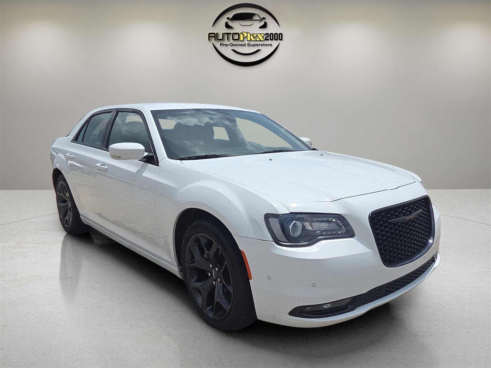 Used 2021 Chrysler 300 S image 2