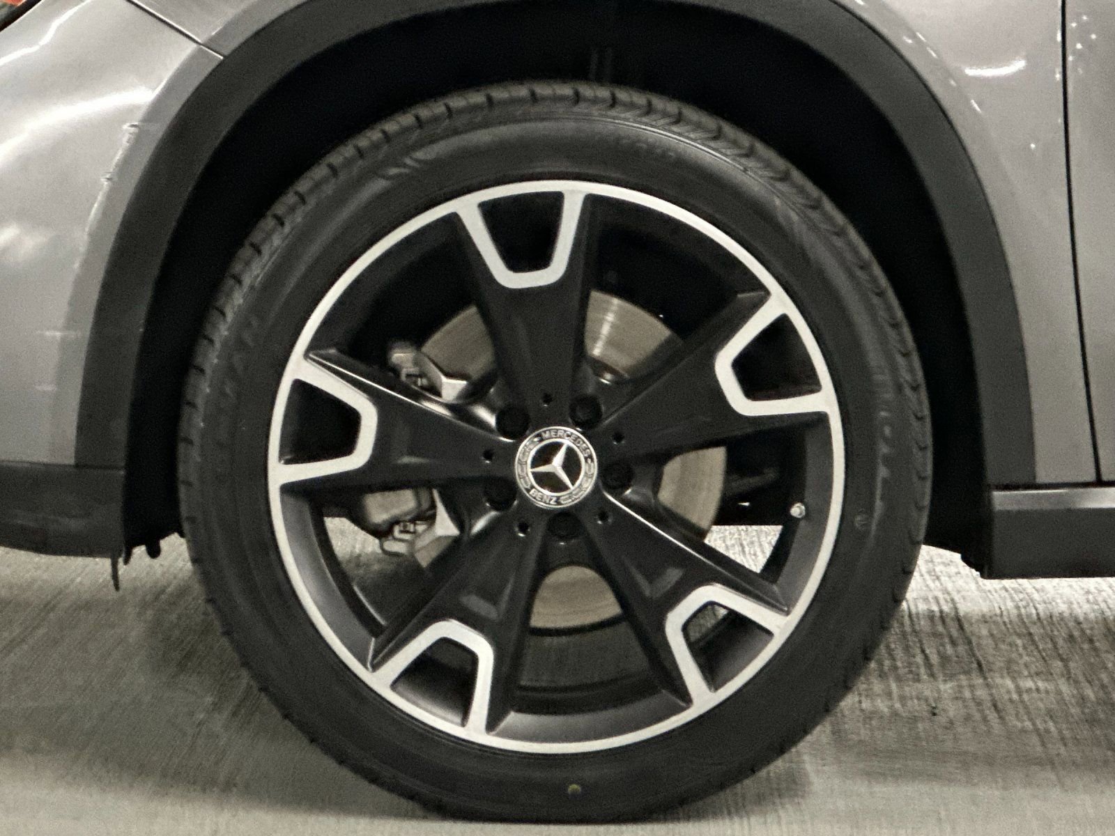 Used 2019 Mercedes-Benz GLA 250 4MATIC w/ Premium Package image 34