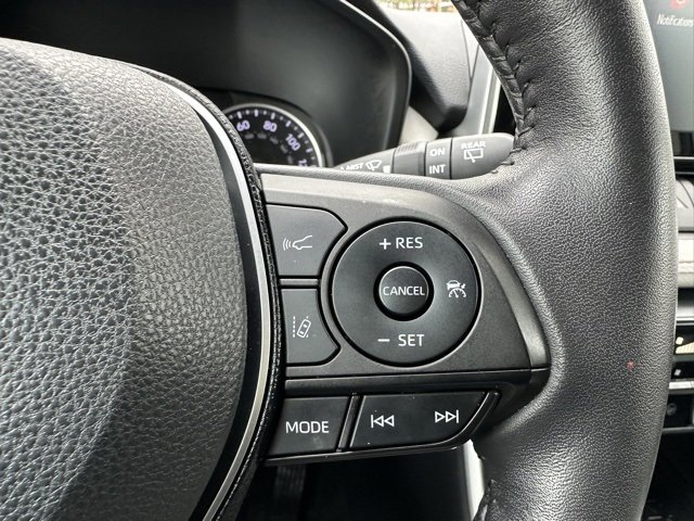 Used 2020 Toyota RAV4 XLE image 17