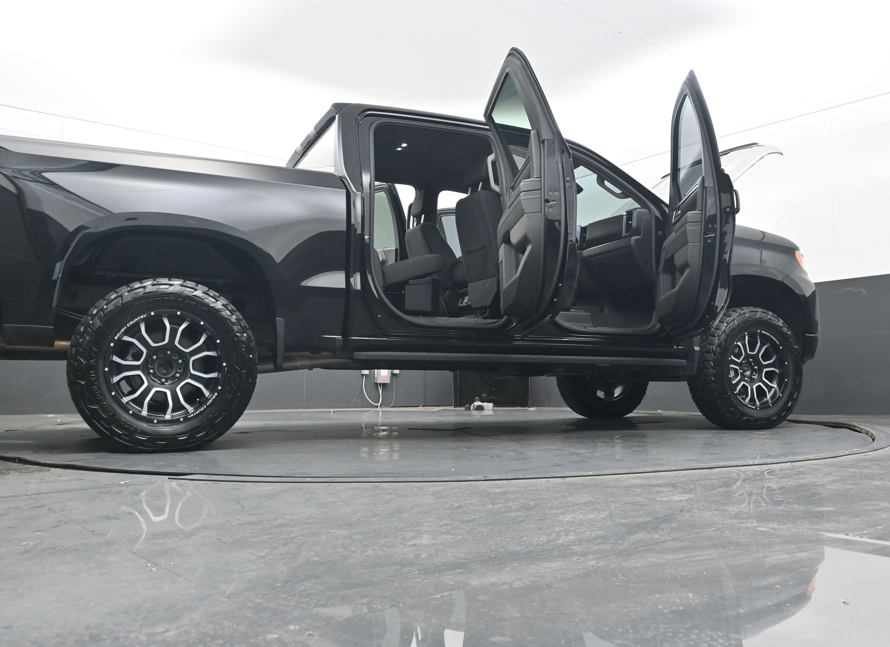 Used 2023 Chevrolet Silverado 1500 RST w/ Z71 Off-Road Package image 34