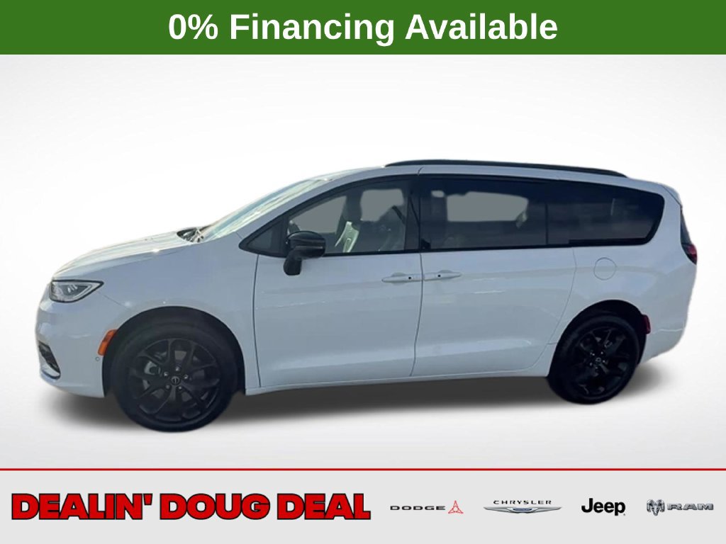 New 2026 Chrysler Pacifica Limited w/ S Appearance Package AWD/4WD image 35