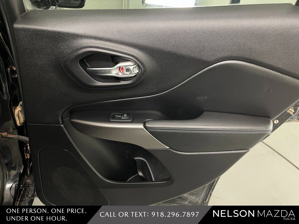 Used 2021 Jeep Cherokee Latitude Plus image 38