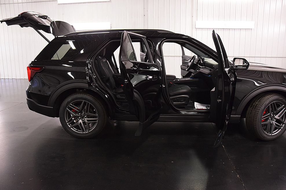 New 2026 Ford Explorer ST AWD/4WD image 36