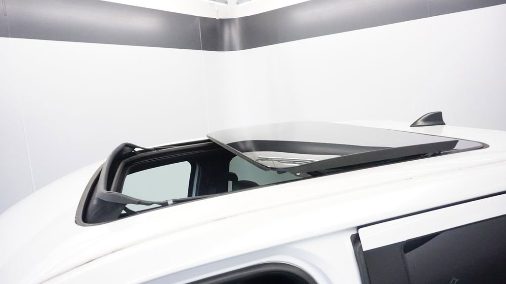 Used 2025 Toyota Tundra Limited image 38