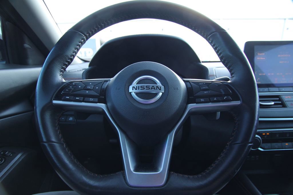 Used 2021 Nissan Altima 2.5 SR w/ SR Premium Package image 18