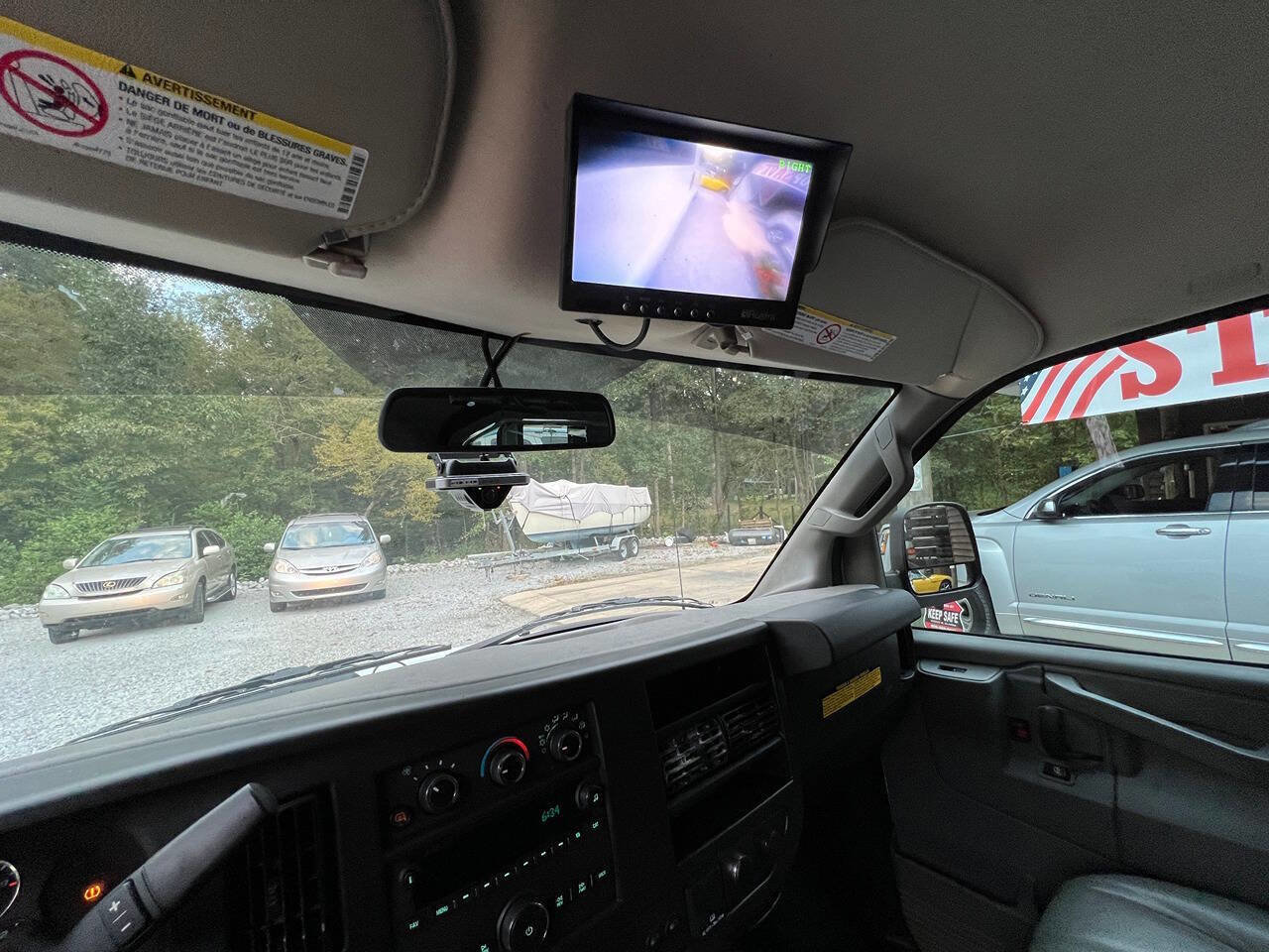 Used 2022 Chevrolet Express 2500 w/ Driver Convenience Package image 12