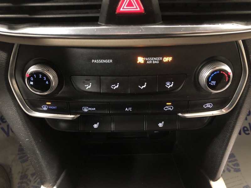 Used 2019 Hyundai Santa Fe SEL image 28