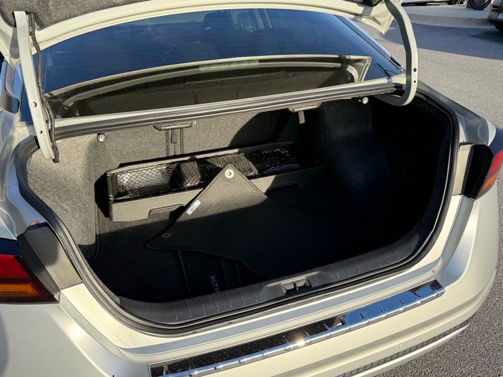 Used 2022 Nissan Altima 2.5 SV image 16