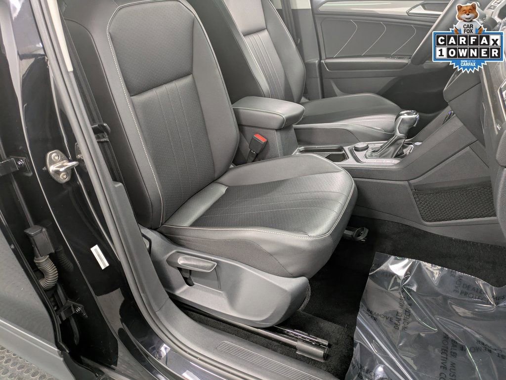 Used 2022 Volkswagen Tiguan SE w/ Panoramic Sunroof Package AWD/4WD image 30