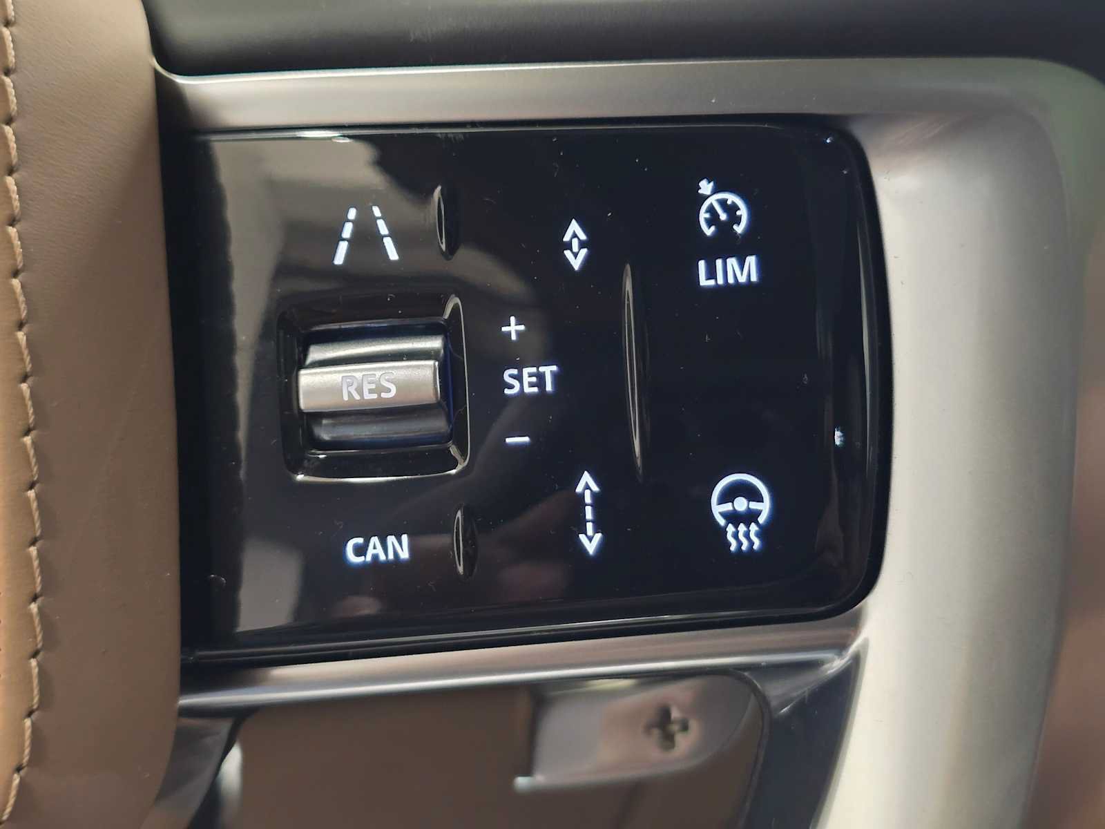 New 2026 Land Rover Range Rover SE AWD/4WD image 32