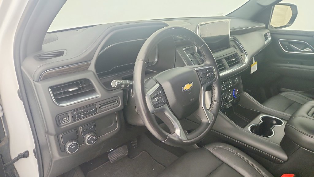Certified 2022 Chevrolet Suburban LT w/ Luxury Package RWD image 13