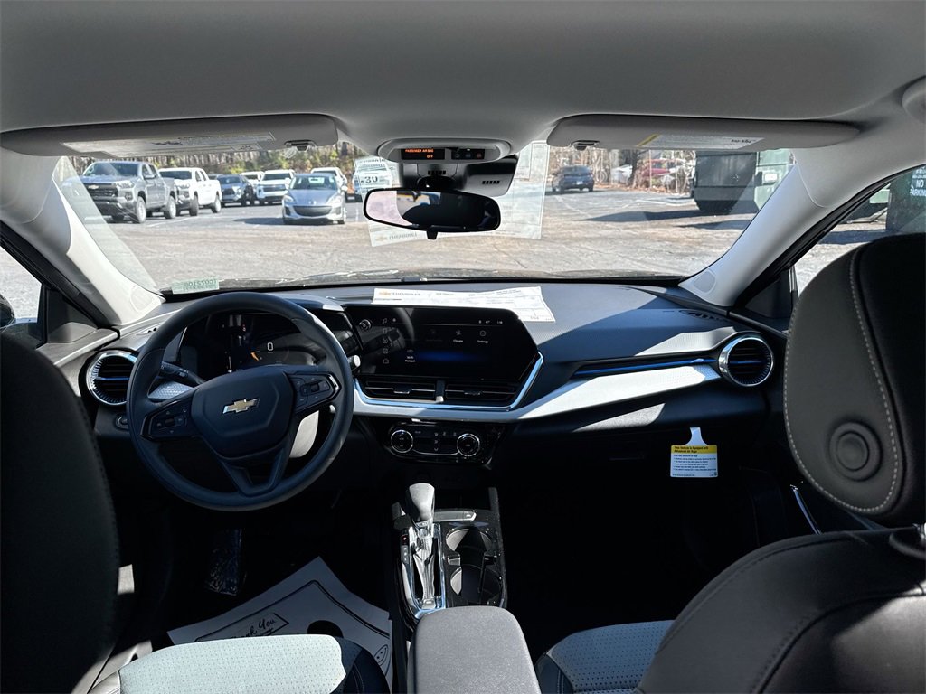 New 2026 Chevrolet Trax LT image 29