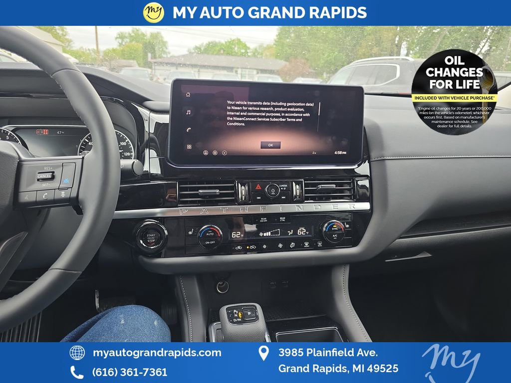 Used 2026 Nissan Pathfinder SV AWD/4WD image 18