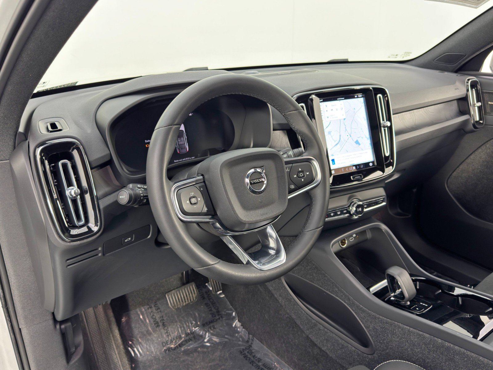 Used 2023 Volvo C40 P8 Recharge Ultimate w/ Protection Package Premier image 13