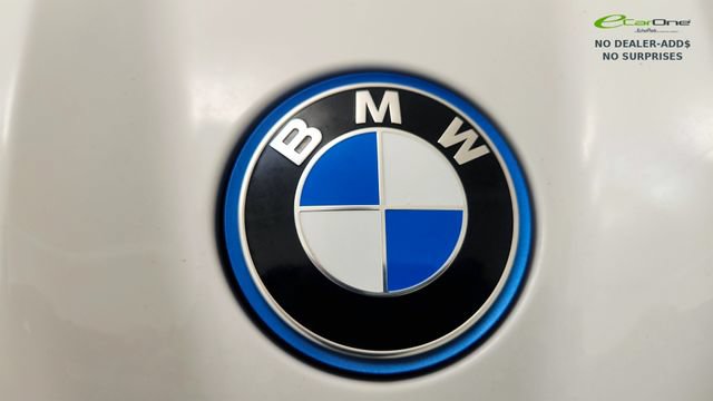 Used 2023 BMW iX xDrive50 w/ Sport Package AWD/4WD image 31