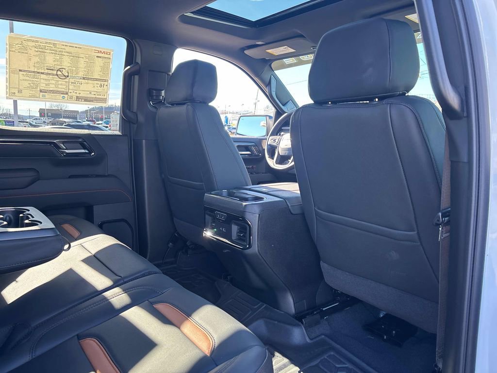 New 2026 GMC Sierra 1500 AT4 w/ AT4 Premium Package AWD/4WD image 32