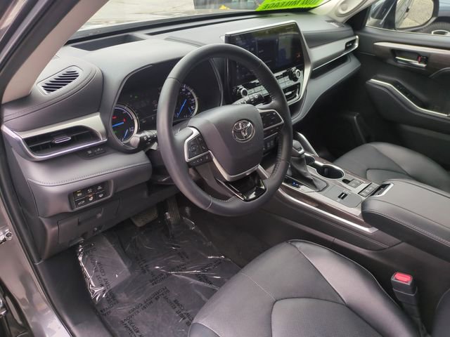 Used 2022 Toyota Highlander Platinum image 12
