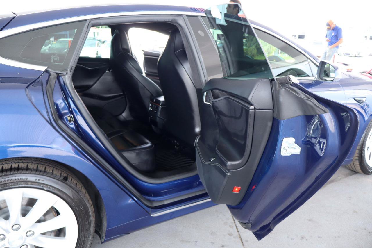 Used 2018 Tesla Model S 100D AWD/4WD image 34