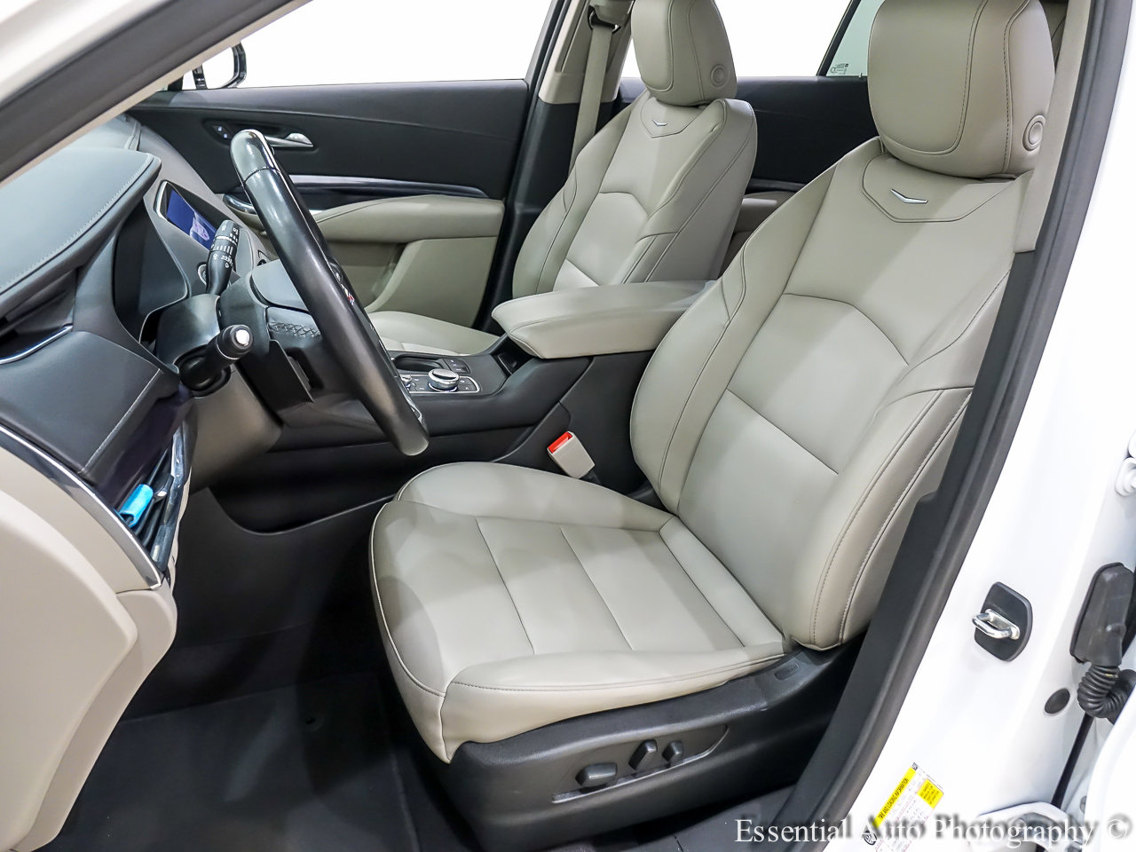 Used 2023 Cadillac XT4 Luxury image 13